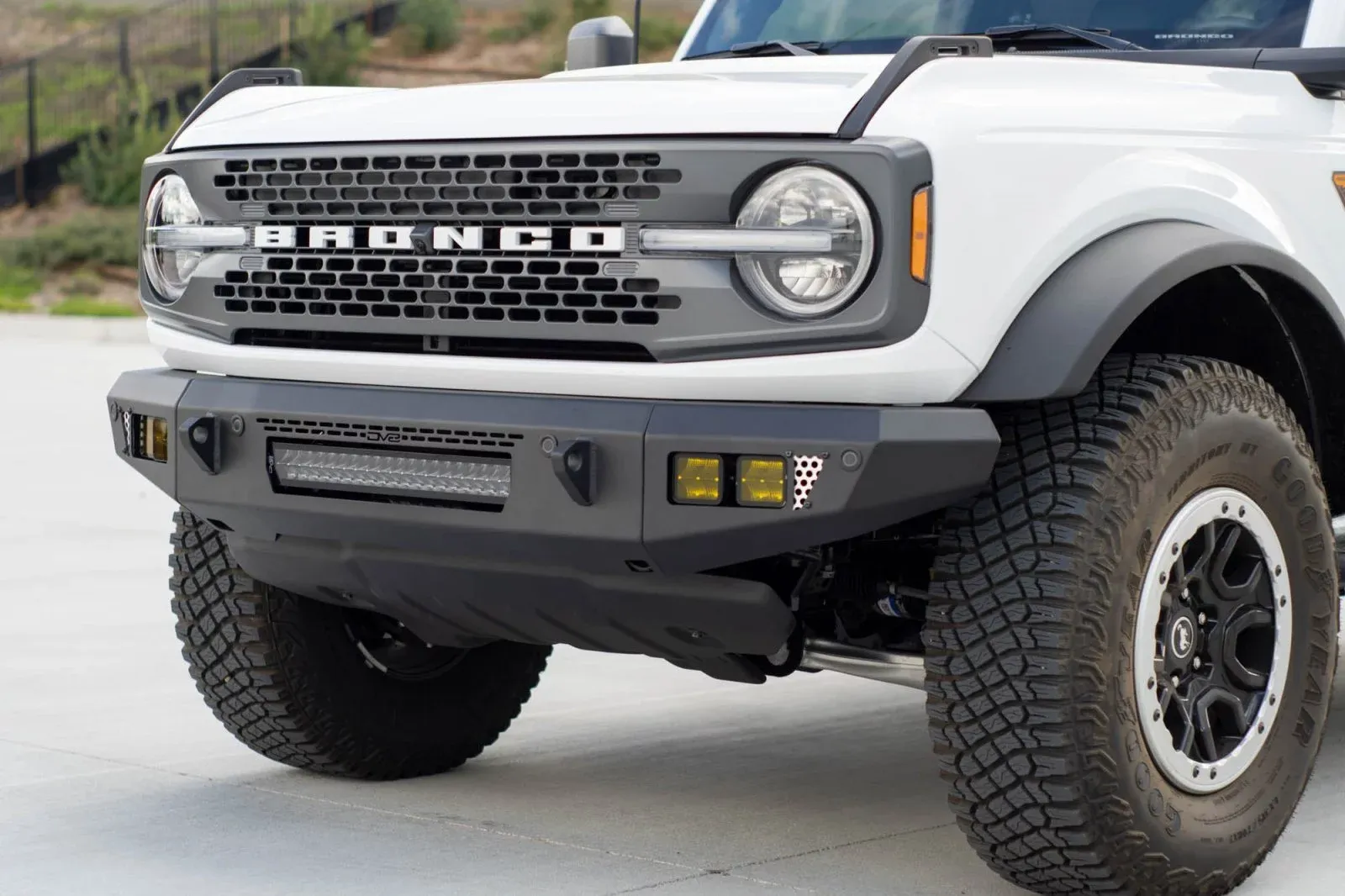 2021-2024-Ford-Bronco-OE-Plus-Series-Front-Bumper-V2-Installed-1.jpg