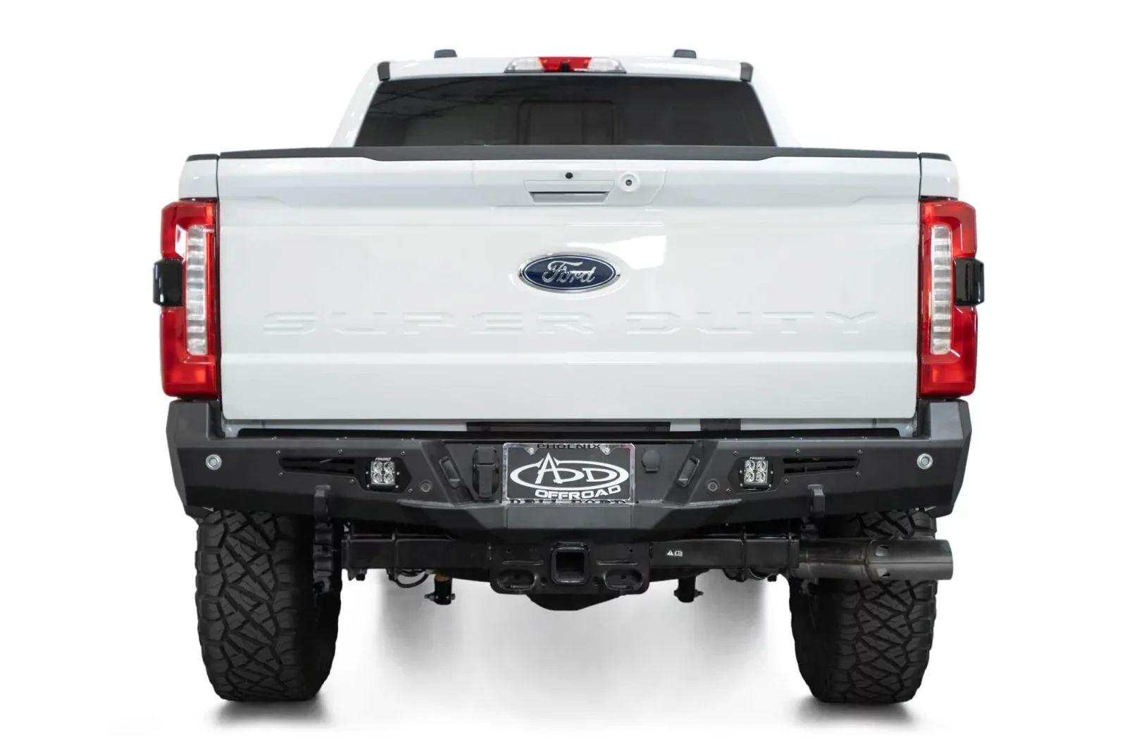 2023-Ford-F-250-350-Super-Duty-Bomber-Rear-Bumper-installed-1.jpg